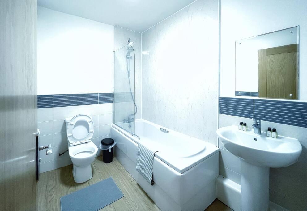 スウォンジーNew Luxurious And Business Aptアパートメント エクステリア 写真